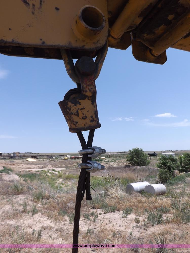 image for item H7174 1975 Broderson RTR701B carry deck crane