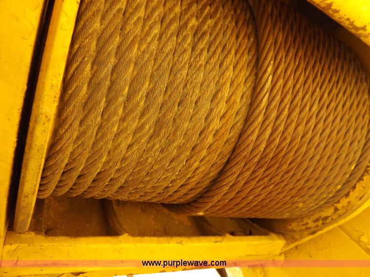 image for item H7174 1975 Broderson RTR701B carry deck crane