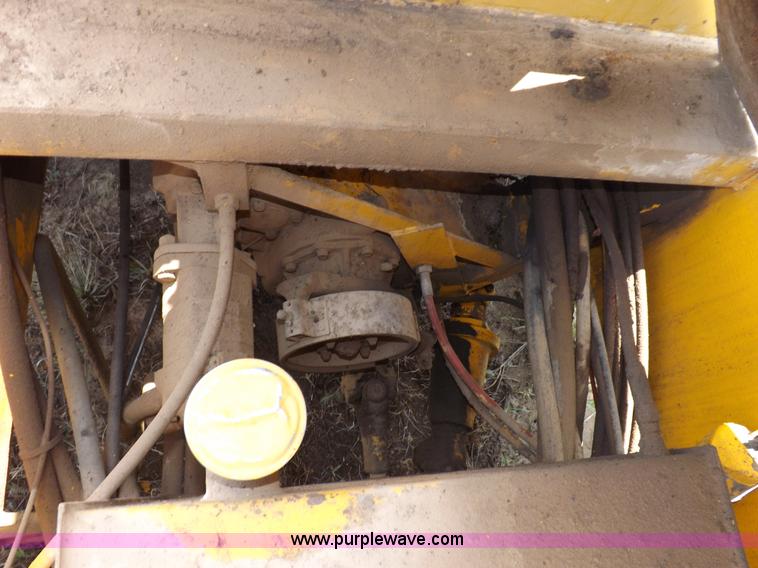 image for item H7174 1975 Broderson RTR701B carry deck crane