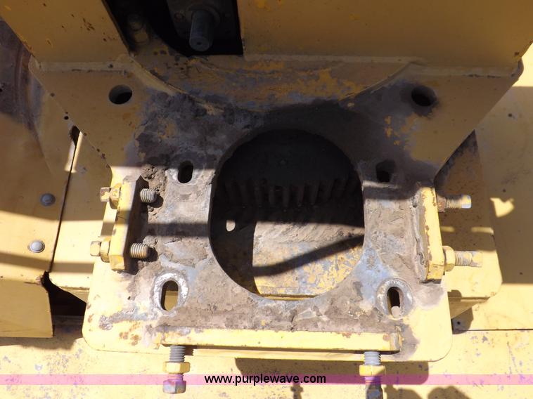 image for item H7174 1975 Broderson RTR701B carry deck crane