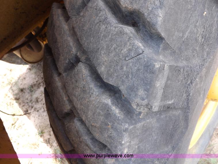 image for item H7174 1975 Broderson RTR701B carry deck crane