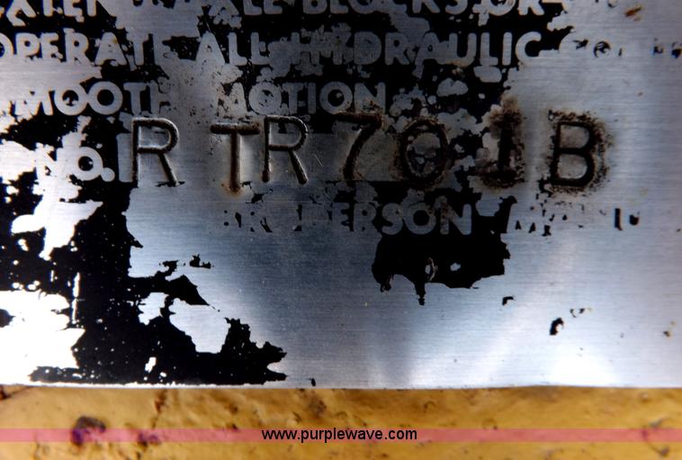 image for item H7174 1975 Broderson RTR701B carry deck crane