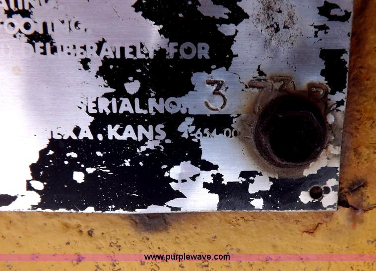 image for item H7174 1975 Broderson RTR701B carry deck crane