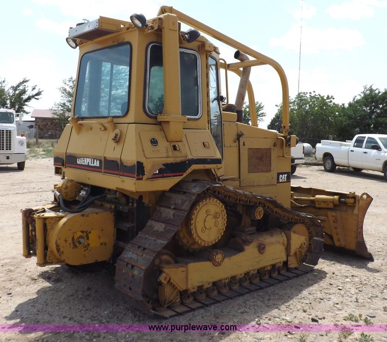 image for item H7177 1986 Caterpillar D4H dozer