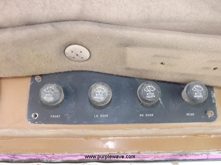 image for item H7177 1986 Caterpillar D4H dozer