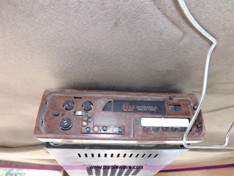 image for item H7177 1986 Caterpillar D4H dozer