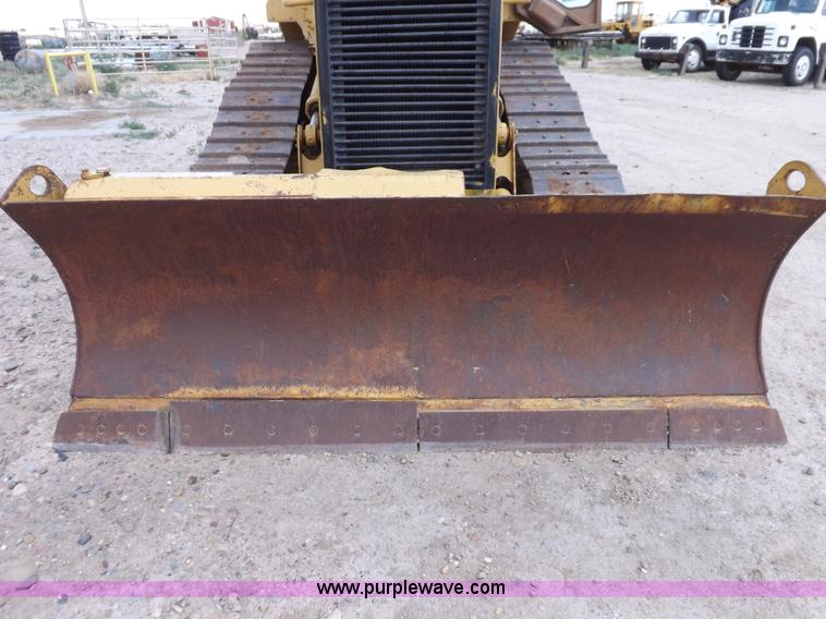 image for item H7177 1986 Caterpillar D4H dozer
