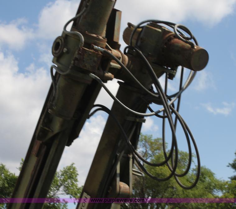 image for item H7384 1979 Worthington track drill