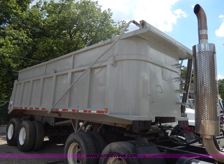 image for item I4383 1992 Hilbilt end dump trailer