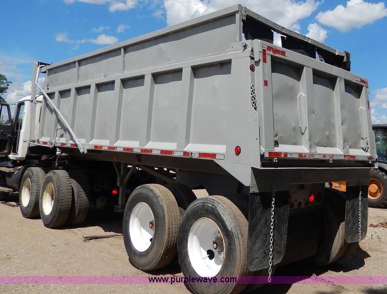 image for item I4383 1992 Hilbilt end dump trailer