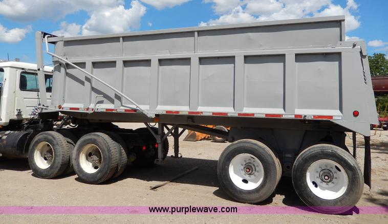 image for item I4383 1992 Hilbilt end dump trailer