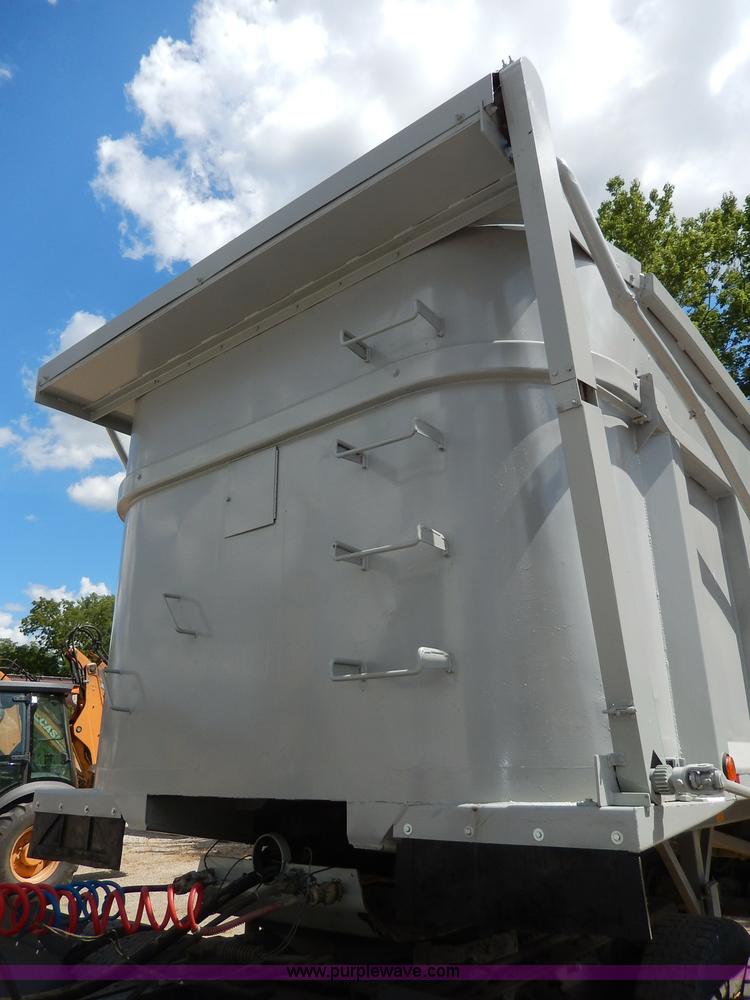 image for item I4383 1992 Hilbilt end dump trailer
