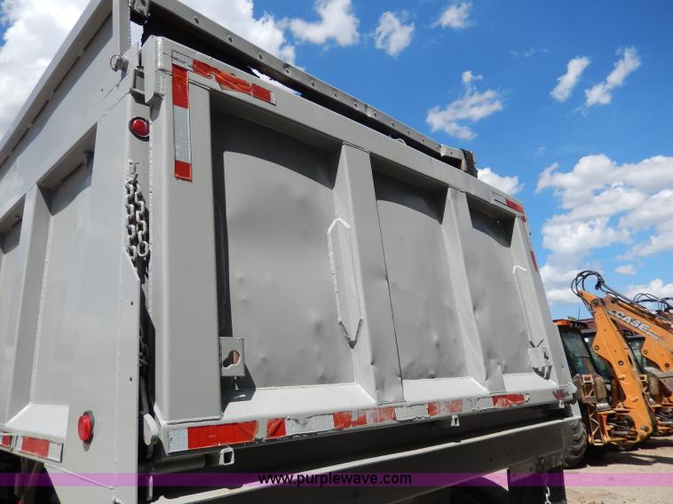 image for item I4383 1992 Hilbilt end dump trailer