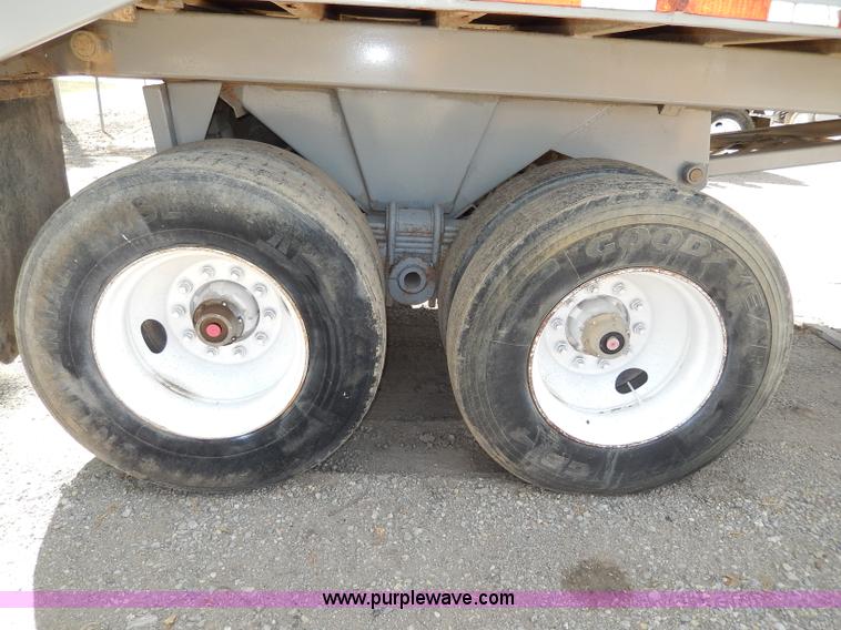 image for item I4383 1992 Hilbilt end dump trailer