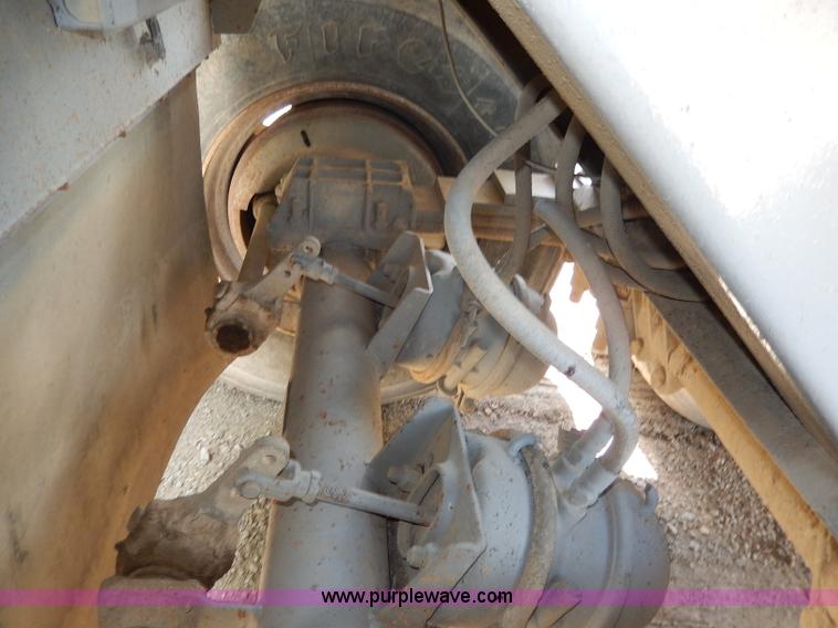 image for item I4383 1992 Hilbilt end dump trailer