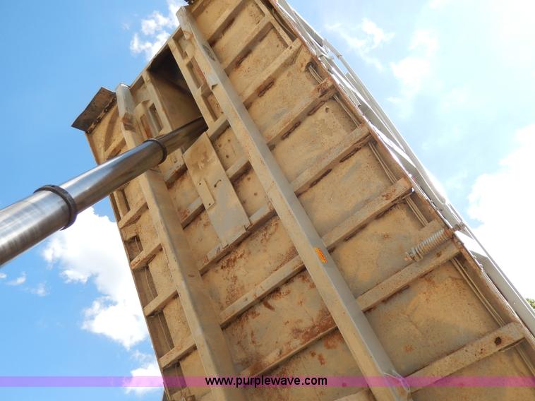 image for item I4383 1992 Hilbilt end dump trailer