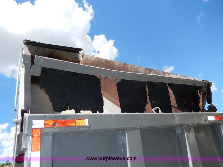 image for item I4383 1992 Hilbilt end dump trailer