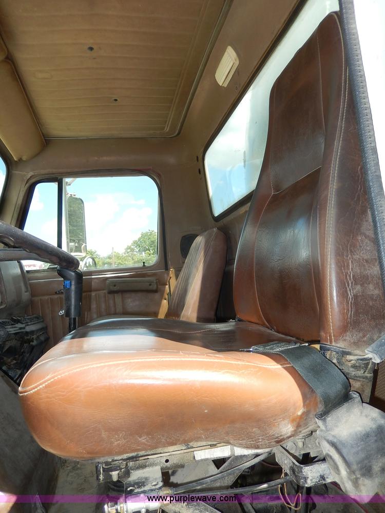 image for item I4384 1984 International water truck