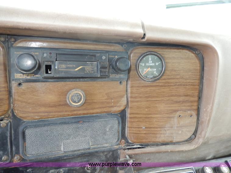 image for item I4384 1984 International water truck