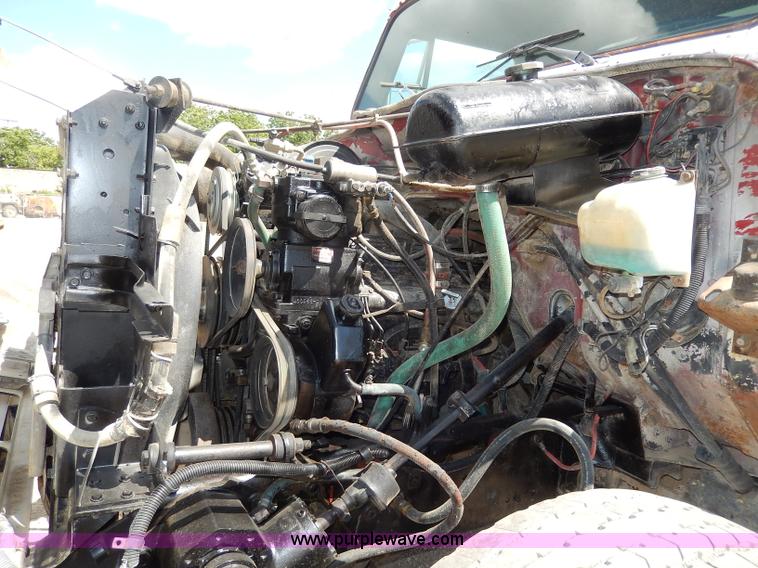 image for item I4384 1984 International water truck