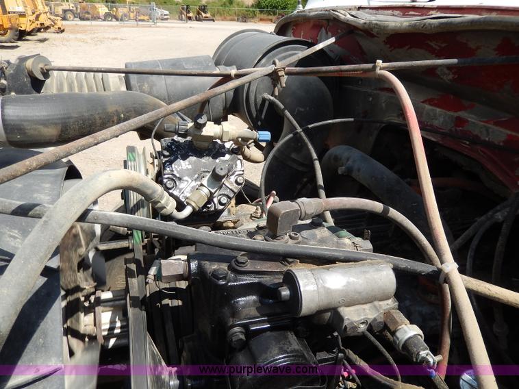 image for item I4384 1984 International water truck