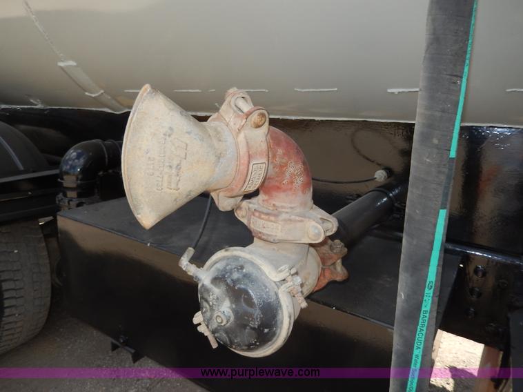 image for item I4384 1984 International water truck