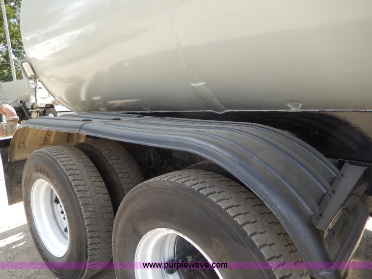 image for item I4384 1984 International water truck