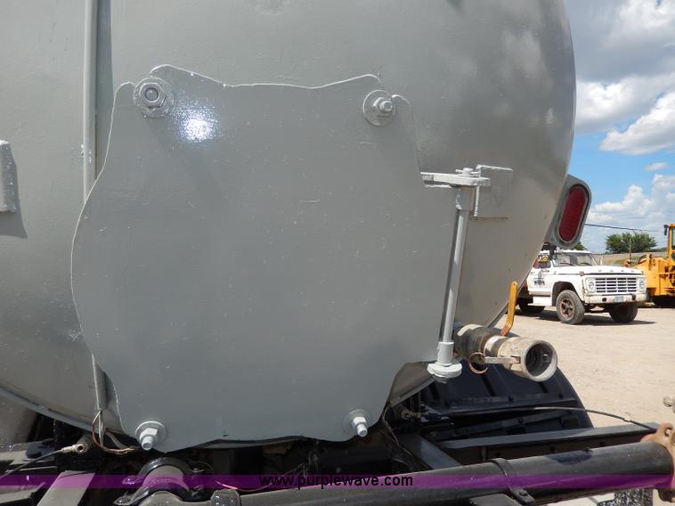 image for item I4384 1984 International water truck