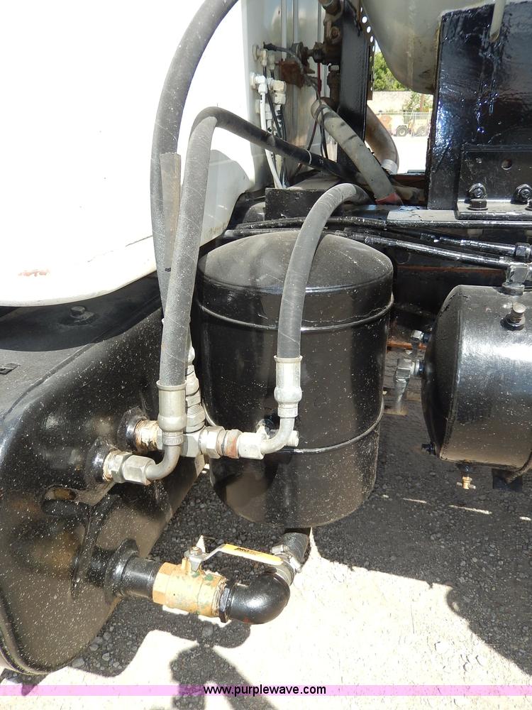 image for item I4384 1984 International water truck