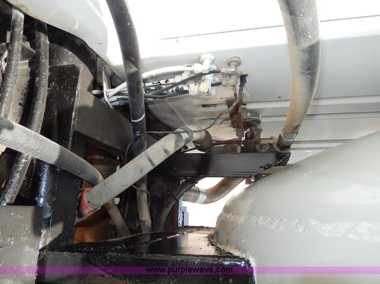 image for item I4384 1984 International water truck