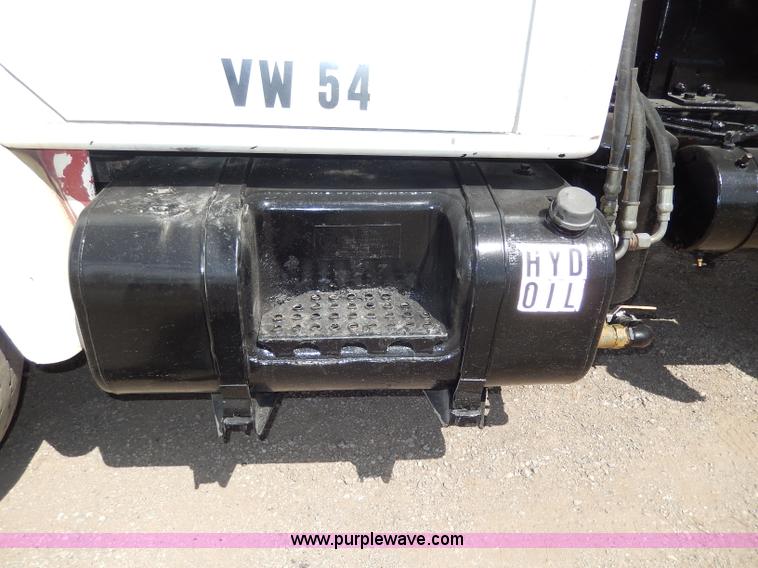 image for item I4384 1984 International water truck