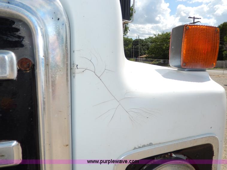 image for item I4384 1984 International water truck