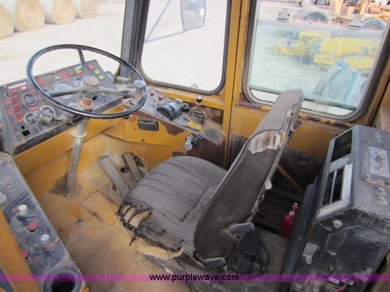 image for item I4387 1989 Komatsu HA270 6x6 articulated haul truck