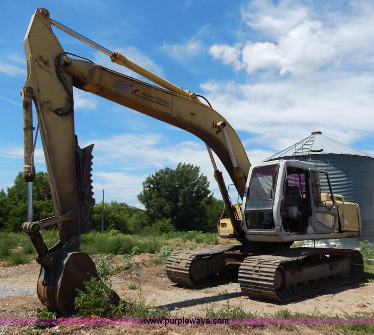 image for item I4388 Sumitomo SH200 excavator