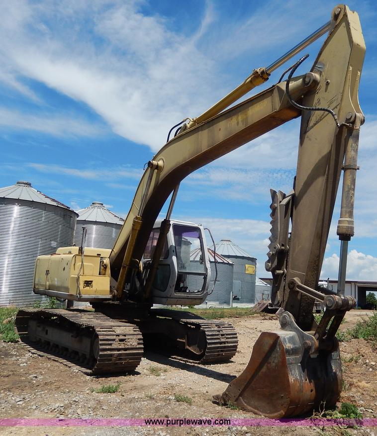 image for item I4388 Sumitomo SH200 excavator