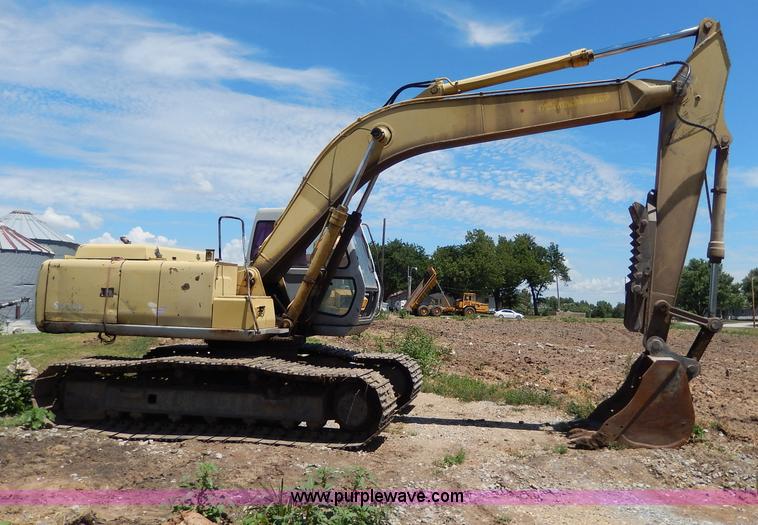 image for item I4388 Sumitomo SH200 excavator