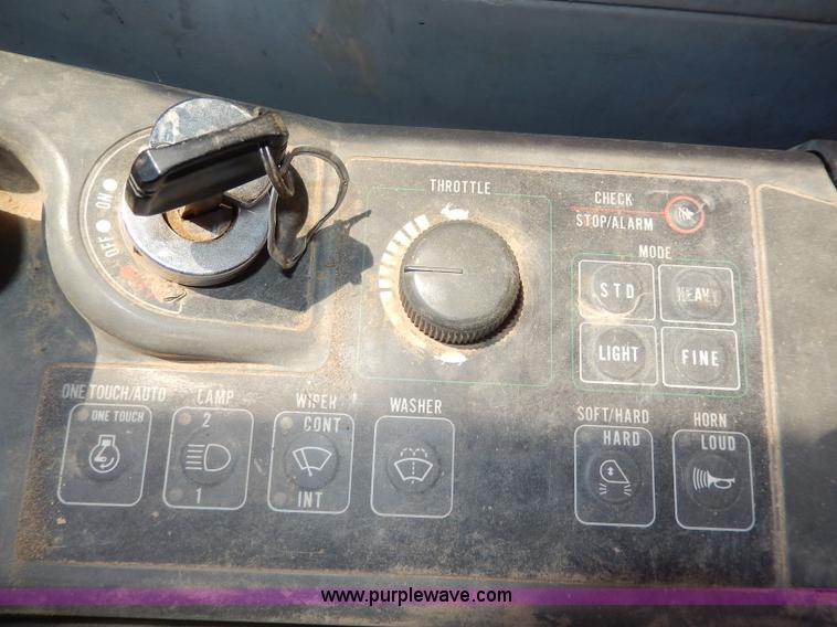 image for item I4388 Sumitomo SH200 excavator