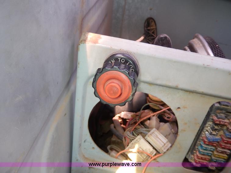 image for item I4388 Sumitomo SH200 excavator