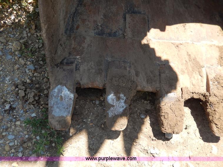 image for item I4388 Sumitomo SH200 excavator