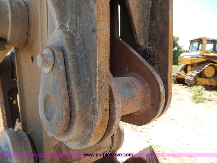 image for item I4388 Sumitomo SH200 excavator