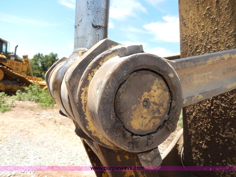 image for item I4388 Sumitomo SH200 excavator