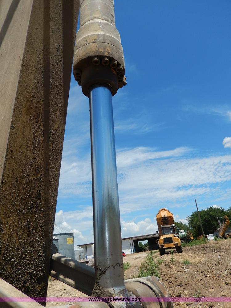 image for item I4388 Sumitomo SH200 excavator