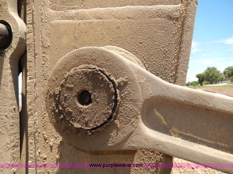 image for item I4388 Sumitomo SH200 excavator