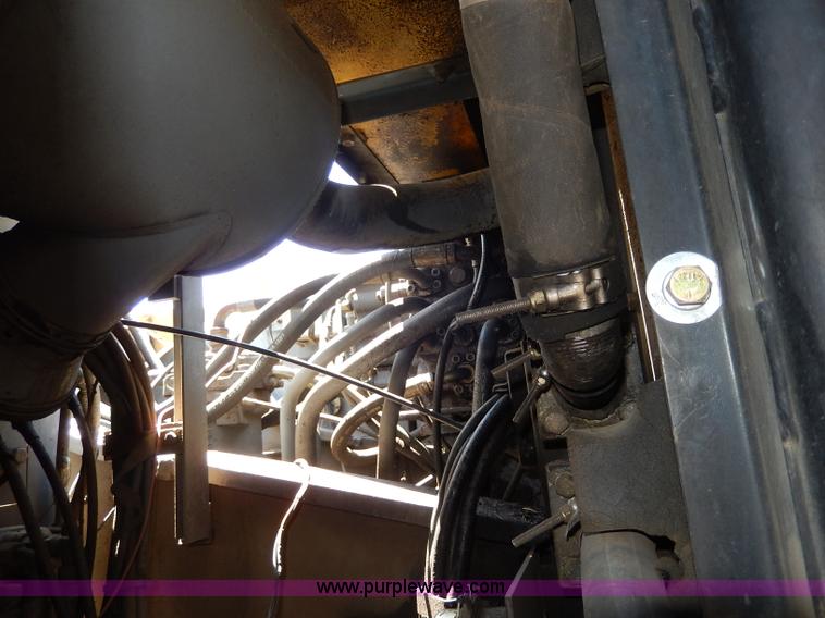 image for item I4388 Sumitomo SH200 excavator