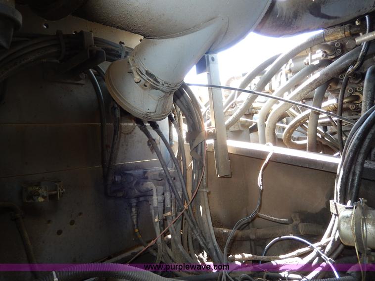 image for item I4388 Sumitomo SH200 excavator