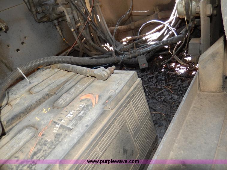 image for item I4388 Sumitomo SH200 excavator