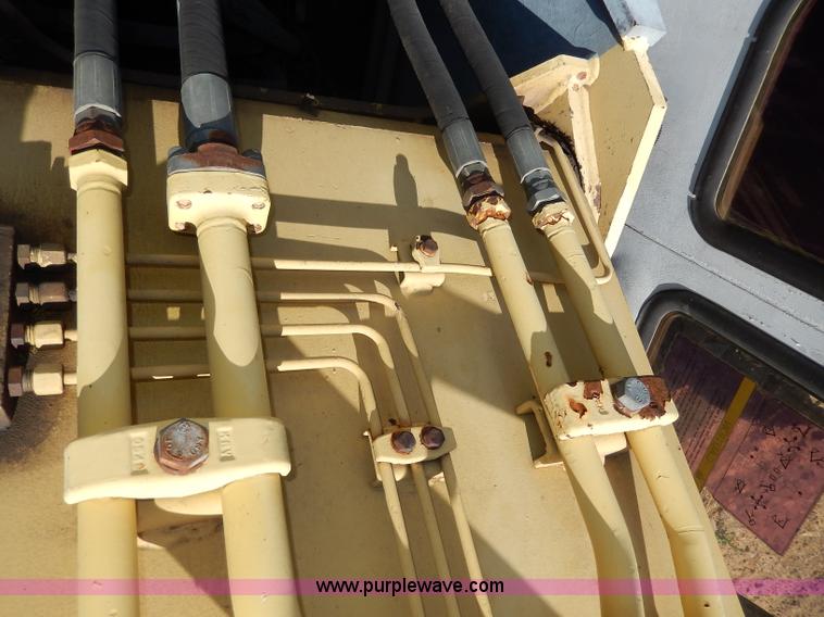 image for item I4388 Sumitomo SH200 excavator