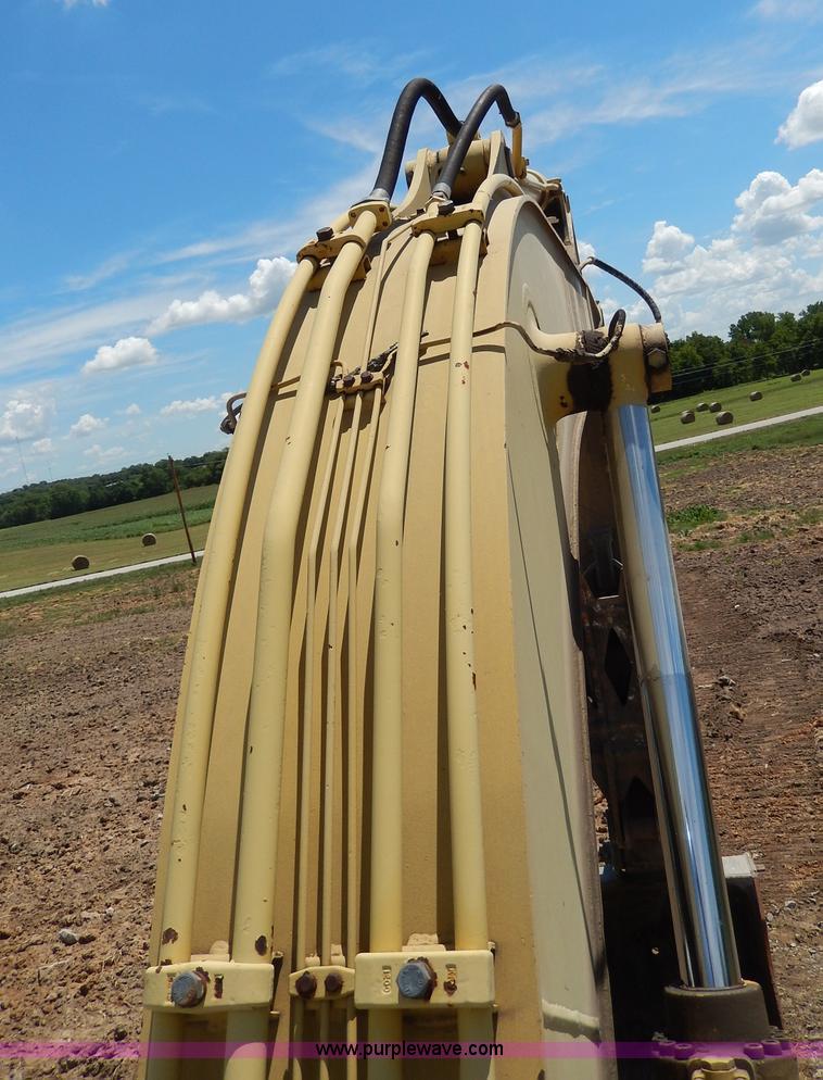 image for item I4388 Sumitomo SH200 excavator