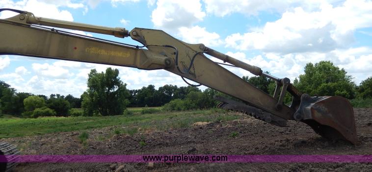image for item I4388 Sumitomo SH200 excavator