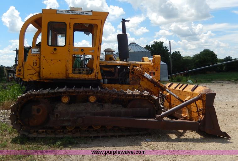 image for item I4389 1976 International TD15C dozer